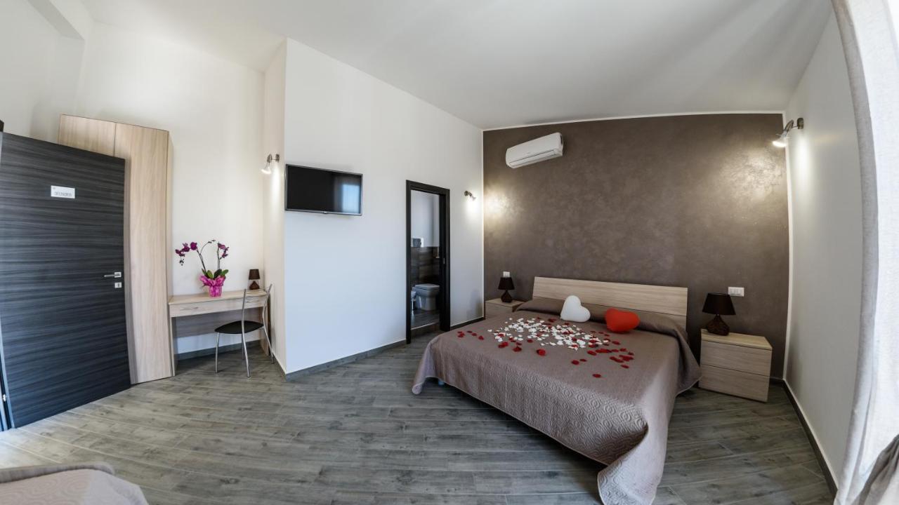 B&B Villa Fiorita 피아차암머리나 외부 사진